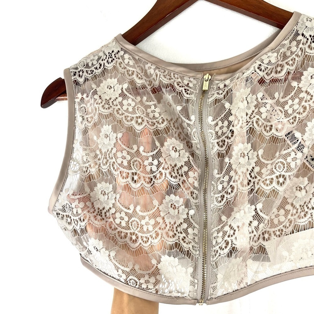 House of CB London NWT Grazielle Lace Crop Top Size Large - Picture 8 of 11